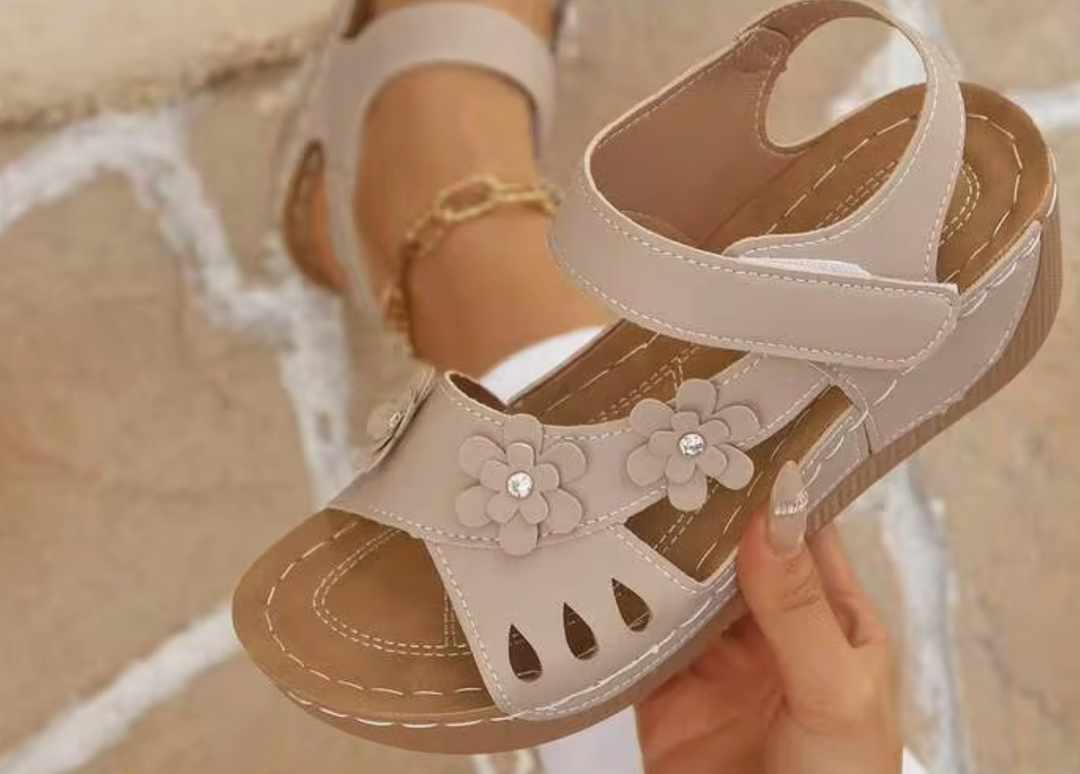 Sandales compensées d’été décontractées à motifs floraux