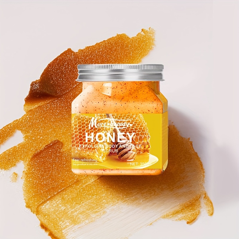 Le "Scrub Hanshi Honey" est un gommage corps qui exfolie la peau grâce à de gros cristaux de sucre, éliminant les impuretés et les cellules mortes pour révéler une peau douce et lisse. Enrichi en miel, le gommage hydrate et nourrit la peau, la laissant revitalisée, soyeuse et éclatante.