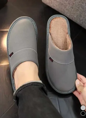 Pantoufles d'Intérieur d'Hiver en Similicuir PU pour Hommes – Mules Chaudes et Fourrées