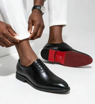 Richelieus (Oxfords) noirs pour hommes à semelle rouge